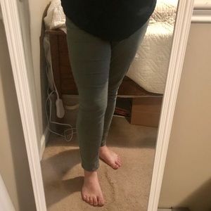 Jordache olive green skinny jeans